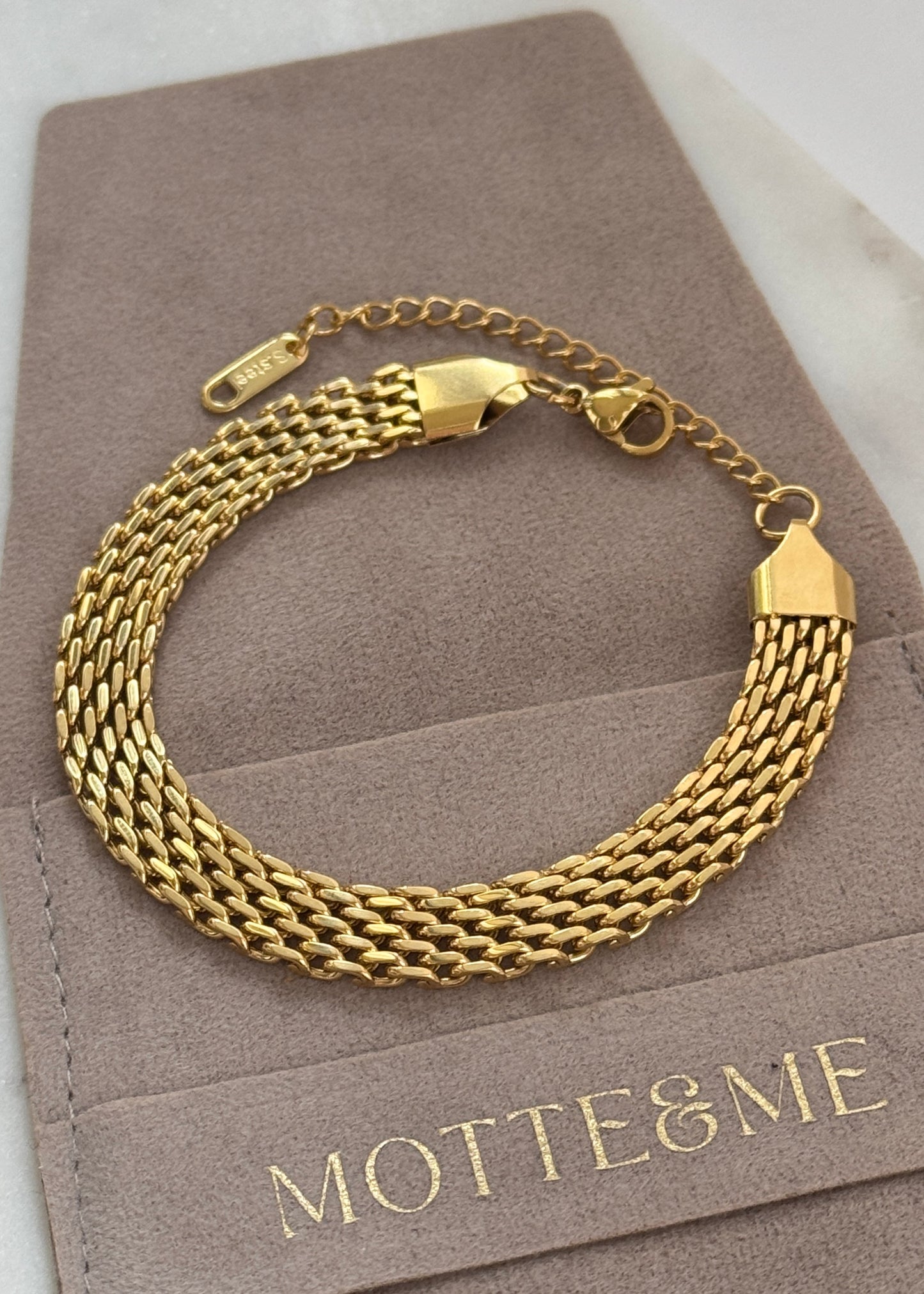Golden Mesh Armband
