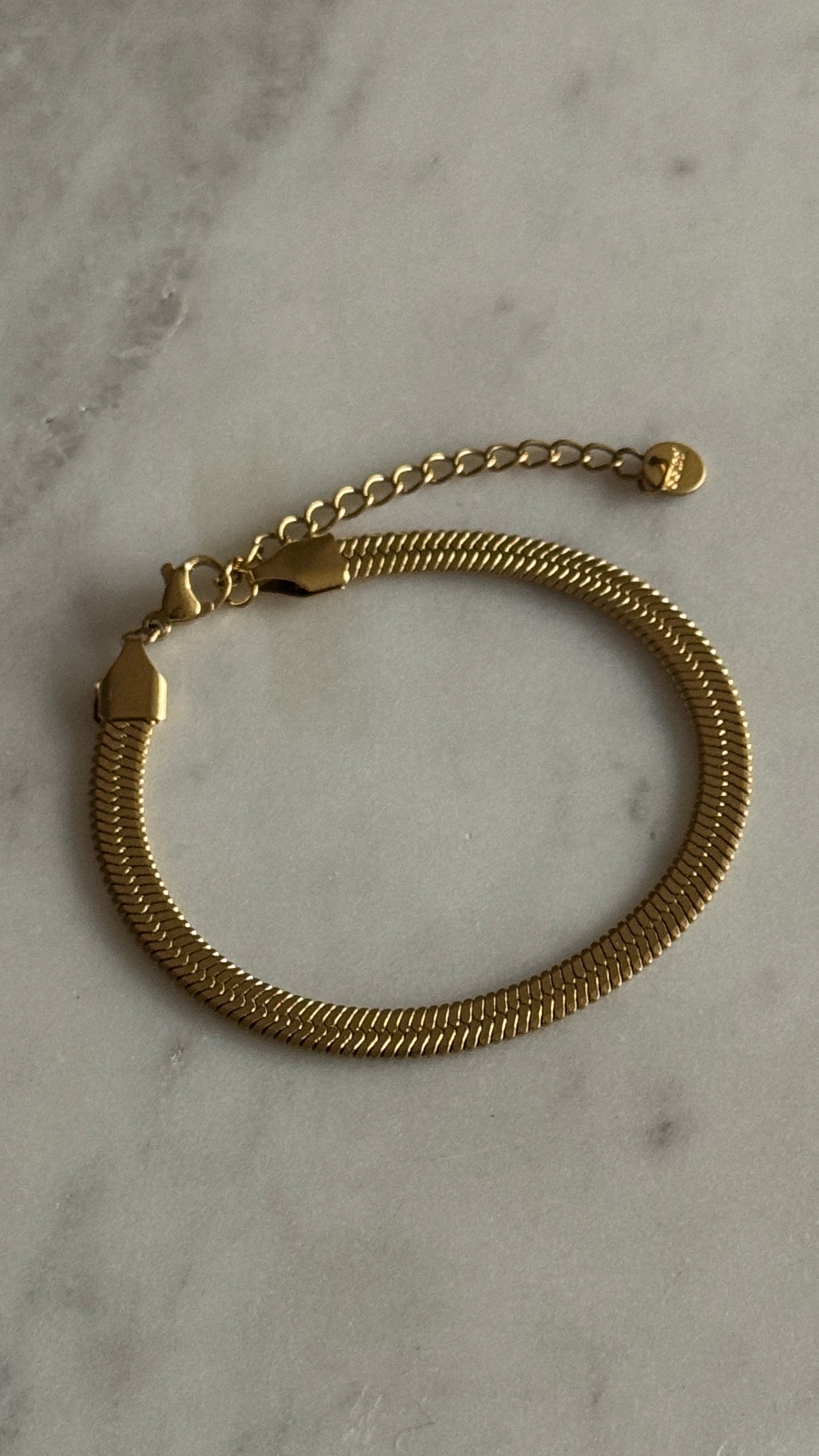Golden Bold Snake Armband