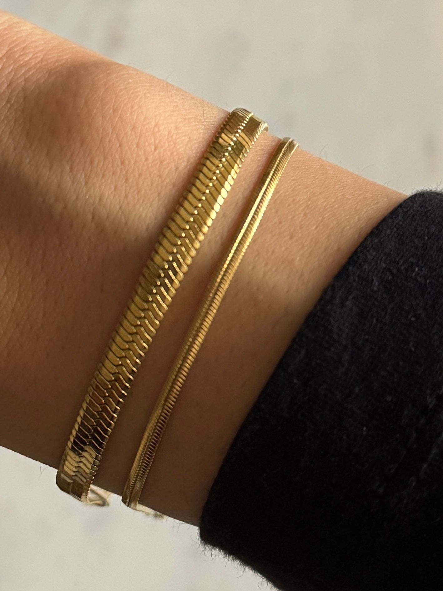 Golden Bold Snake Armband