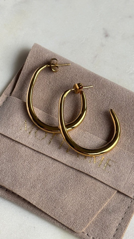 Golden Oval Hoop Ohrringe