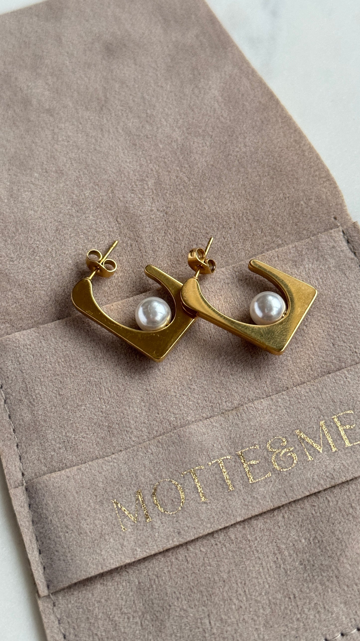 Golden Pearl Radiant Ohrring