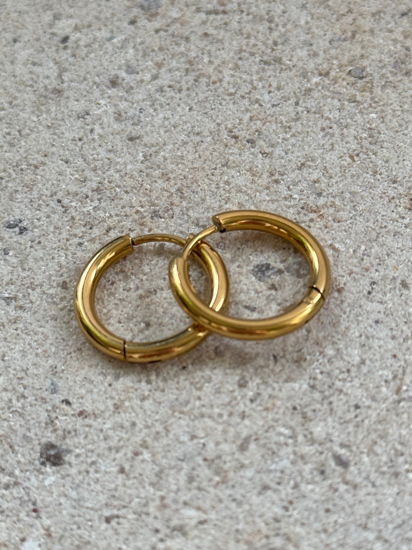 Golden Basic Hoops Medium